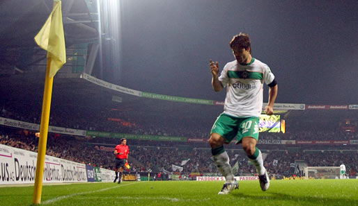 Werder Bremen - Udinese Calcio 3:1: ...und wagte ein fesches Tänzchen. Das sollte nicht seine letzte Aktion gewesen sein