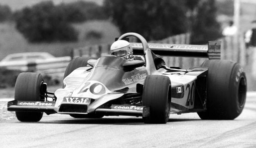 Nach einem enttäuschenden Jahr mit Williams debütierte Walter Wolf Racing 1977 als eigenes Team und Jody Schekter führte bis zum achten Rennen die Fahrer-WM an