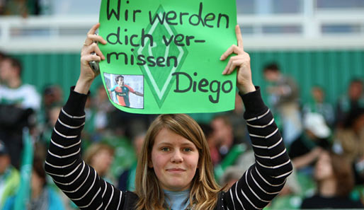 Werder Bremen - Karlsruher SC 1:3 - Es wird wohl das vorerst letzte Heimspiel von Diego in Bremen sein. Die Fans vermissen ihn bereits.