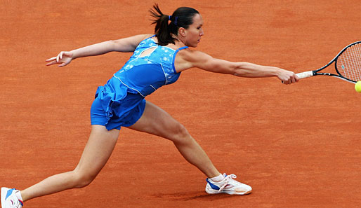 Die ehemalige Nummer eins Jelena Jankovic siegte vom Ergebnis her deutlich gegen Petra Cetkovska (6:2,6:3), aber ab und zu musste sich die Serbin richtig strecken