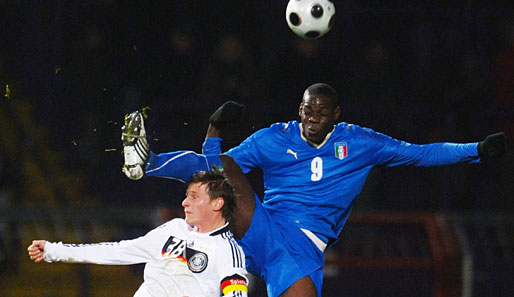 Mario Balotelli, Italien. Kindskopf und Troublemaker, hat sich dennoch bei Inter festgespielt. Unglaublich talentiert, traf achtmal in der Liga