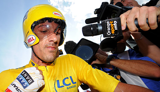 Damit verpasste Armstrong das Gelbe Trikot und Platz eins in der Gesamtwertung nur um einen Wimpernschlag. Cancellara wird's freuen