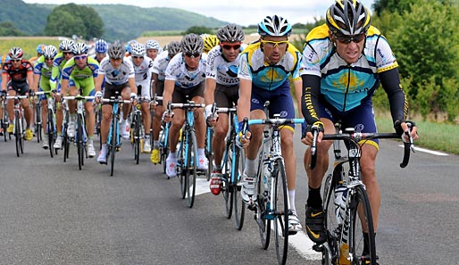 Lance Armstrong war nach der Etappe stinksauer auf das Team Garmin, das seiner Meinung nach dafür sorgte, dass Hincapie das Gelbe Trikot verpasste