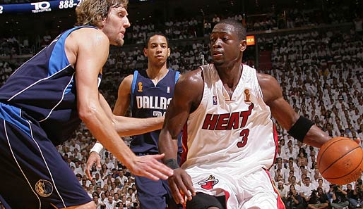Bitter aus deutscher Sicht: 2006 schenkten Dirk Nowitzki und die Dallas Mavericks gegen die Miami Heat einen 2-0-Vorsprung her. Dwyane Wade wurde Finals MVP