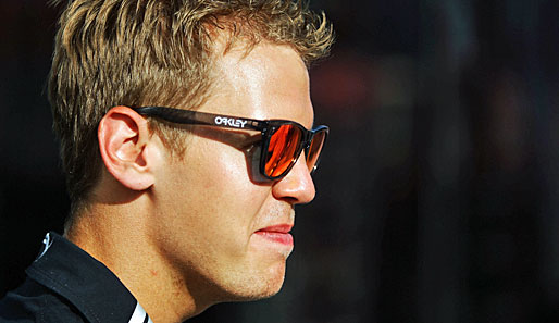 Sommer, Sonne, Sonnenbrille: Sebastian Vettel und sein nicht gerade unauffäliges Modell
