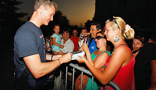 Nicht mehr der Jüngste, aber dennoch von den Frauen heiß begehrt: Red-Bull-Berater und Testfahrer David Coulthard