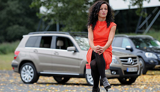 Ein Autokino, die DFB-Nationalmannschaft der Frauen und die SUV-Dieselmodelle von Mercedes-Benz: Frauen, Autos, Fußball einmal anders