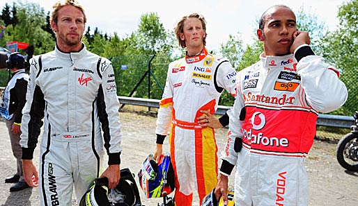 Treffen sich zwei Engländer und ein Franzose an der Bande... Button, Grosjean und Hamilton (v.l.)
