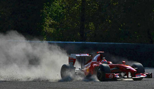 Am Vormittag gab es für die Tifosi nichts zu lachen. Giancarlo Fisichella rutschte mit seinem Ferrari ins Kiesbett