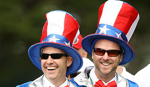 America the beautiful, so sehen das diese Fans beim Presidents Cup. Mal sehen ob Tiger und Co. die Fans beglücken