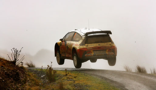 Sebastian Loeb hob bei der Rallye in Wales von den Straße ab
