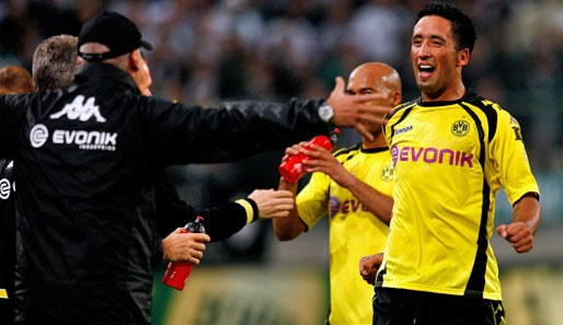Und er kann es doch: Dortmunds Lucas Barrios feierte seine Bundesliga-Torpremiere