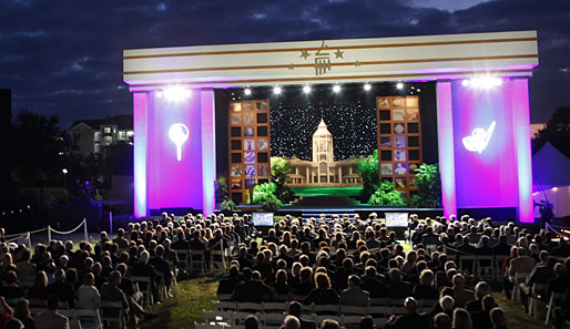 Mit einer märchenhaften Bühnenshow wurden in Florida unter anderem Jose Maria Olazabal und Ex-US-Präsident Dwight D. Eisenhower in die Golf-Hall-of-Fame eingeführt