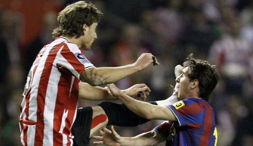 Lionel Messi (r.) und der FC Barcelona wurden von Fernando Amorebieta und Athletic Bilbao stark gefordert