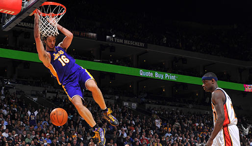Pau Gasol von den L.A. Lakers lässt es krachen. Gegen die Golden State Warriors legten die Lakers ein 130:97 aufs Parkett