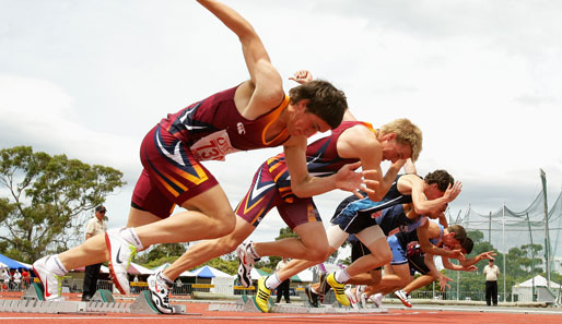 Fast schon wie die Profis: Bei den All Schools Championships in Australien eifern die Jungs unter 16 mit diesem eleganten Start Usain Bolt nach
