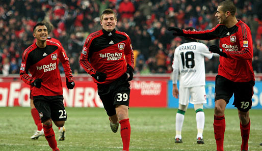 Toni Kroos stellte mit seinem fünften Saisontor auf 1:0 Leverkusen