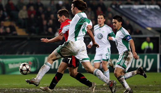 Wolfsburg warf alles nach vorne und wurde klassisch ausgekontert: Owen machte mit seinem dreitten Treffer alles klar