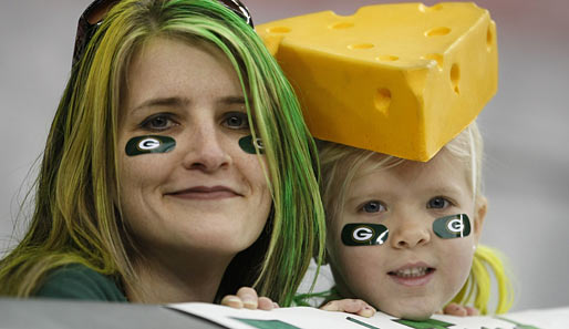 Erwartungsvoll verfolgen diese "Cheeseheads" den Auftritt ihrer Green Bay Packers in den NFL-Playoffs. Gegen Arizona kam aber leider das Aus