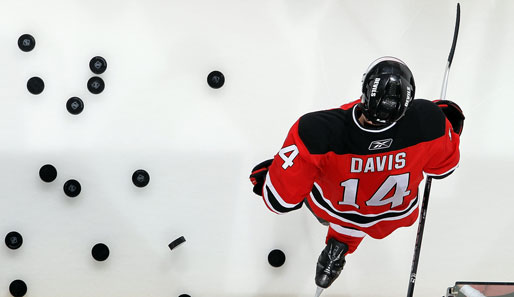 NHL: Patrick Davis von den New Jersey Devils ließ vor dem Eishockey-Match gegen die Florida Panthers keinen Stress aufkommen