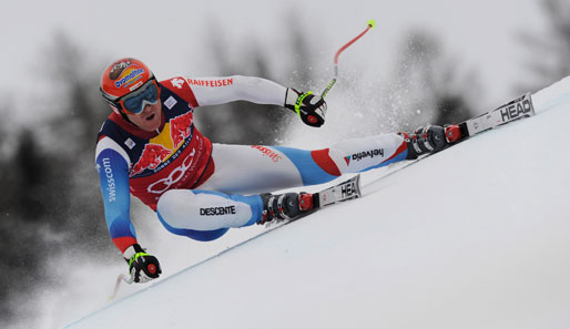 Der Schweizer Didier Cuche wollte beim Abfahrtstraining zum Ski-Weltcup in Kitzbühel in Bestzeit über die Ziellinie fahren