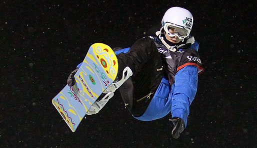 Völlig schwerelos: Ellery Hollingsworth fliegt beim Snowboard-Grand-Prix in Park City/Utah durch die Atmosphäre