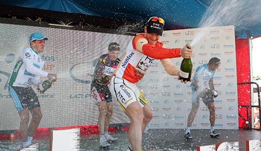 Schampus ohne Ende: Andre Greipel, Sieger beim Radrennen Tour Down Under, zelebriert seinen Triumph standesgemäß