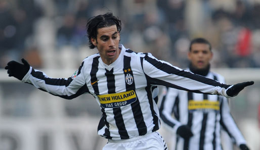 Juventus Turin verleiht Mittelfeldspieler TIAGO bis Saisonende an Atletico Madrid. In Turin hat der Portugiese noch bis Juni 2012 Vertrag. Es wurde eine Kaufoption vereinbart