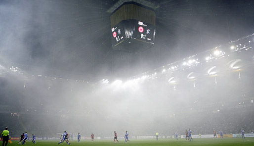 Eintracht Frankfurt - Werder Bremen (Samstag, 15.30 Uhr): Nebel, gefühlte Temperatur: -3° C, Nebelnässe-Wahrscheinlichkeit: 50 Prozent, Niederschlagsmenge: < 0,1 l/qm