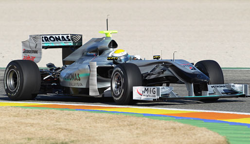 Nico Rosberg sollte eigentlich die Nr. 3 bekommen, musste sich aber wegen Schumis Aberglauben mit der 4 begnügen