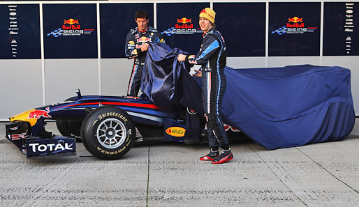 Am Mittwoch Morgen war es soweit. Sebastian Vettel und Mark Webber enthüllten in Jerez den neuen Red Bull
