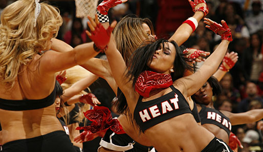 The Heat is on: Cheerleader in Miami während der Partie gegen die Los Angeles Lakers