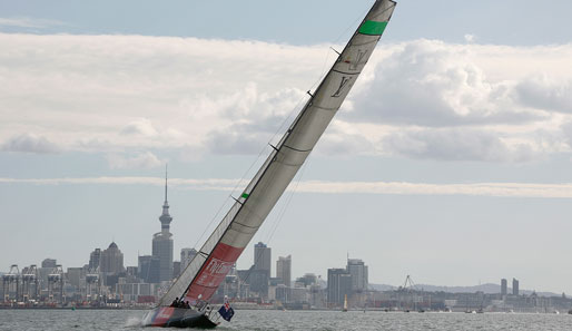 Das Emirates Team New Zealand liegt bei der Louis Vuitton Trophy in stabiler Seitenlage