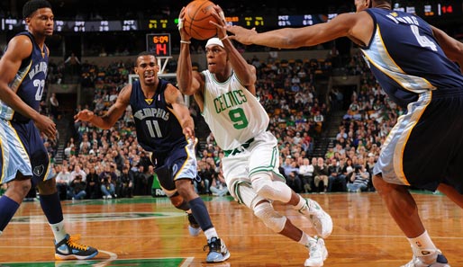 Ein Mann, ein Ziel: Rajon Rondo von den Boston Celtics zieht im Spiel gegen die Memphis Grizzlies mit entschlossenem Blick zum Korb