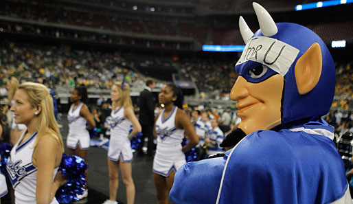 Das Maskottchen der Duke Blue Devils beobachtete das College-Basketball-Match gegen die Baylor Bears