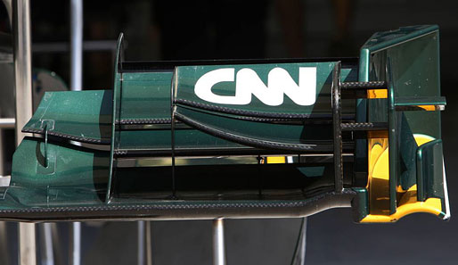Lotus trägt mit Stolz das Logo des amerikanischen Nachrichtensenders CNN auf dem Frontflügel