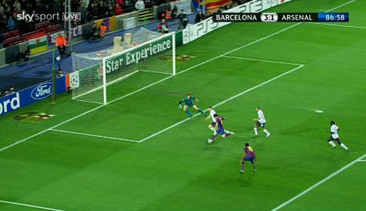 Messi sucht den Abschluss und zieht aus neun Metern ab