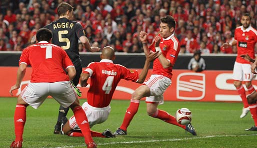 Benfica Lissabon - FC Liverpool 2:1: Agger brachte die Gäste früh per Hackentrick in Führung