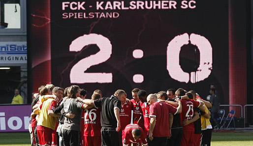 Mit dem Sieg gegen den KSC am 7. Spieltag übernehmen die Roten Teufel erstmals die Tabellenführung und haben diese bis heute nicht mehr abgegeben