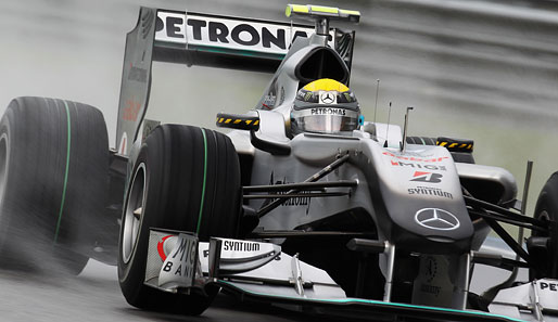 So konnte er mit Rosberg in Q3 nicht mehr mithalten. So steht ein Mercedes auf Rang zwei, der andere nur auf Rang acht