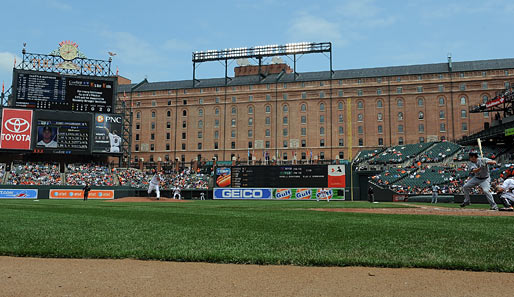 Camden Yards, die Heimstätte der Baltimore Orioles. Die Gastgeber setzten sich 6:5 gegen die Seattle Mariners durch