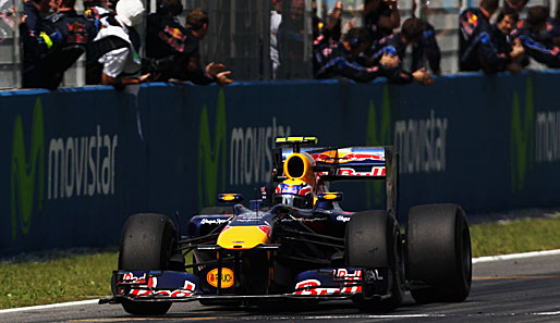 Ganz vorne zog Mark Webber einsam seine Runden. Ungefährdet fuhr er mit einem Start-Ziel-Sieg den dritten GP-Triumph seiner Karriere ein