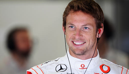 Am besten gelaunt war nach dem Training in Istanbul Vorjahressieger Jenson Button. Er setzte im McLaren die Tagesbestzeit
