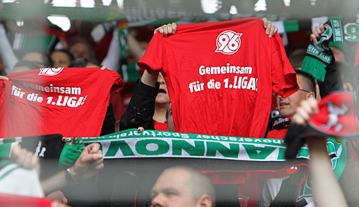 VfL Bochum - Hannover 96 0:3: Klarer Slogan der 96-Fans vor dem Abstiegskracher