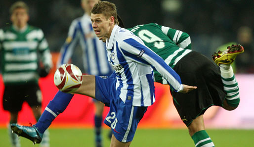 Auch Lukasz Piszczek (l.) verlässt Berlin. Der polnische Mittelfeldspieler erhält bei Borussia Dortmund einen Vertrag bis zum 30. Juni 2013