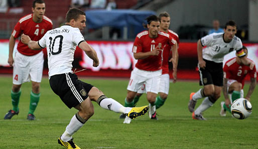 Ungarn - Deutschland 0:3: Ging gut los in Budapest für die deutsche Mannschaft. Podolski verwandelte nach vier Minuten einen Elfmeter
