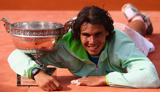 Das Sandplatzturnier in Roland Garros gewinnt Nadal damit zum fünften Mal seit 2005. Nur im vergangenen Jahr machte ihm Roger Federer einen Strich durch die Rechnung