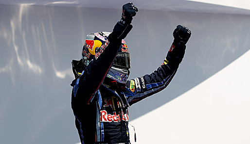 Der Red-Bull-Pilot feierte ausgelassen seinen zweiten Saisonsieg und schob sich damit in der WM-Gesamtwertung auf Rang drei vor