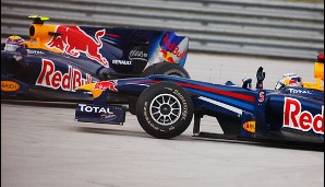 Sebastian Vettel und Mark Webber sind 2010 in der Türkei zum ersten Mal als Teamkollegen aneinander geraten