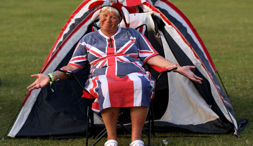 Diese Frau kann einfach nicht genug bekommen von Wimbledon. Dank ihres schmucken Zeltes kann sie ständig vor Ort